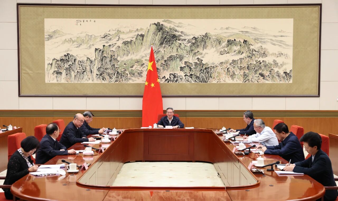 1760597622123342.jpg c415ba42-638a-49f9-85f8-a68b616f96b7.jpg